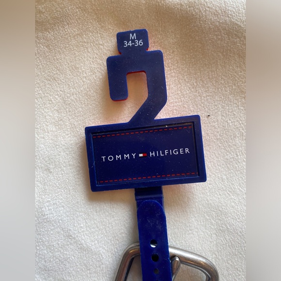 NWT Tommy Hilfiger The Flex Navy and Red Fabric Belt with Silver Hardware - Picture 3 of 5